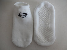 Load image into Gallery viewer, GymnastX All-Stick Socks - White
